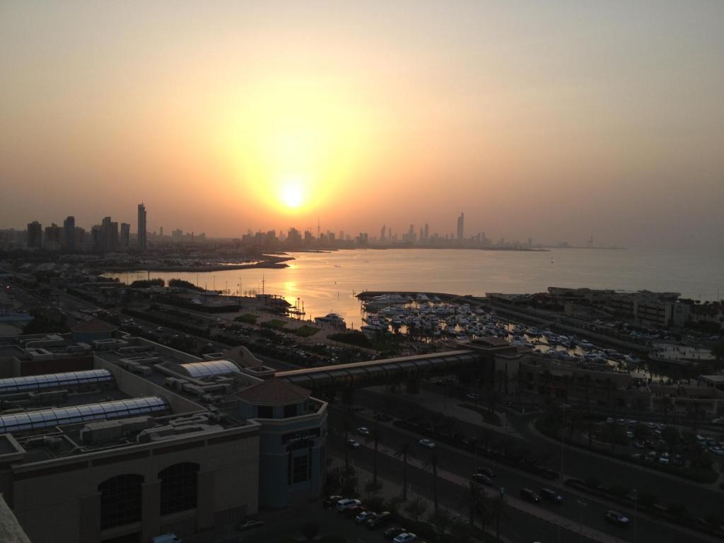 Le Royal Corniche Hotell Salmiya Eksteriør bilde